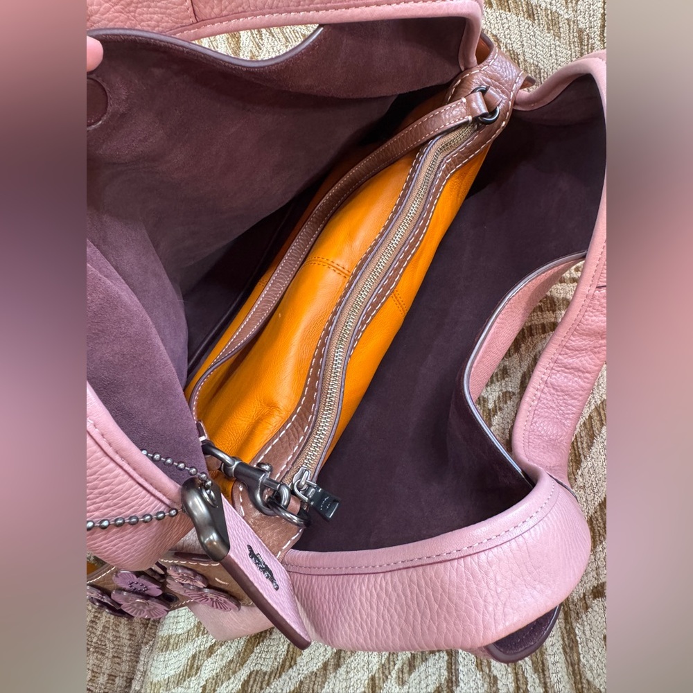 Coach 1941 Bandit Hobo Dusty Tea Rose Appliqué Strap - Picture 7 of 7